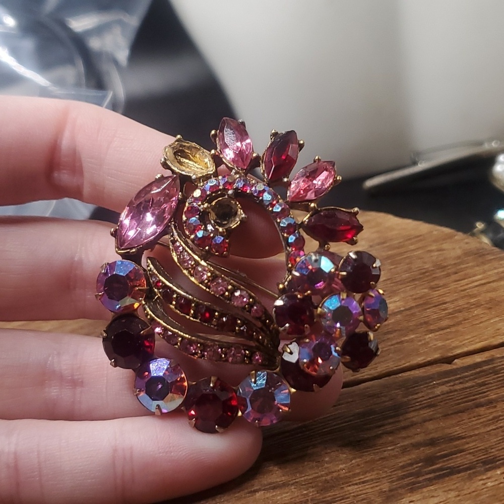 B804 unsigned julianna estate stunning sparkly‎ brooch
